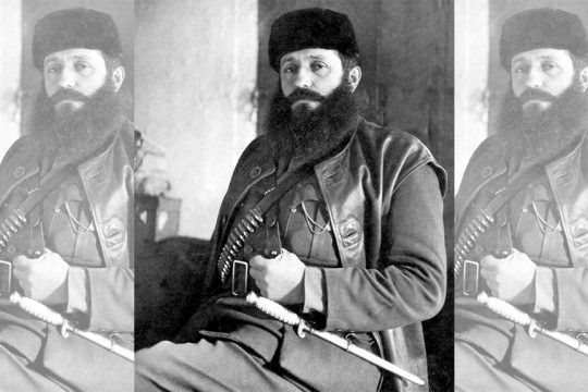 aris velouxiotis